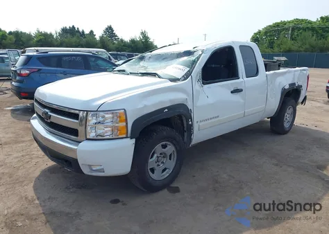2008 Chevrolet Silverado K1500 z USA, uszkodzony, nr VIN 2GCEK19J781300846